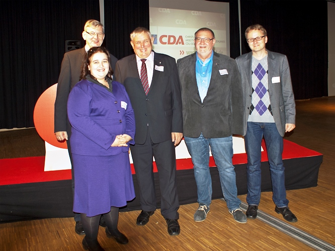 Die CDA-Vertreter aus dem Kreis Warendorf mit dem wiedergewählten Bundesvorsitzenden Karl-Josef Laumann und dem Münsterländer Bundesvorstandsmitglied Karl Schiewerling MdB
