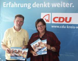 Astrid Birkhahn und Karl-Wilhelm Hild präsentieren das Wahlprogramm der CDU