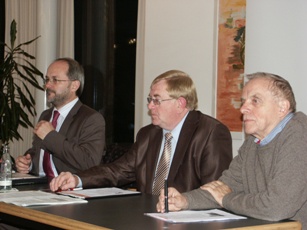 Bildunterschrift v.l.n.r.: Volkmar Klein MdL, Reinhold Sendker MdL und Bernhard Recker MdL